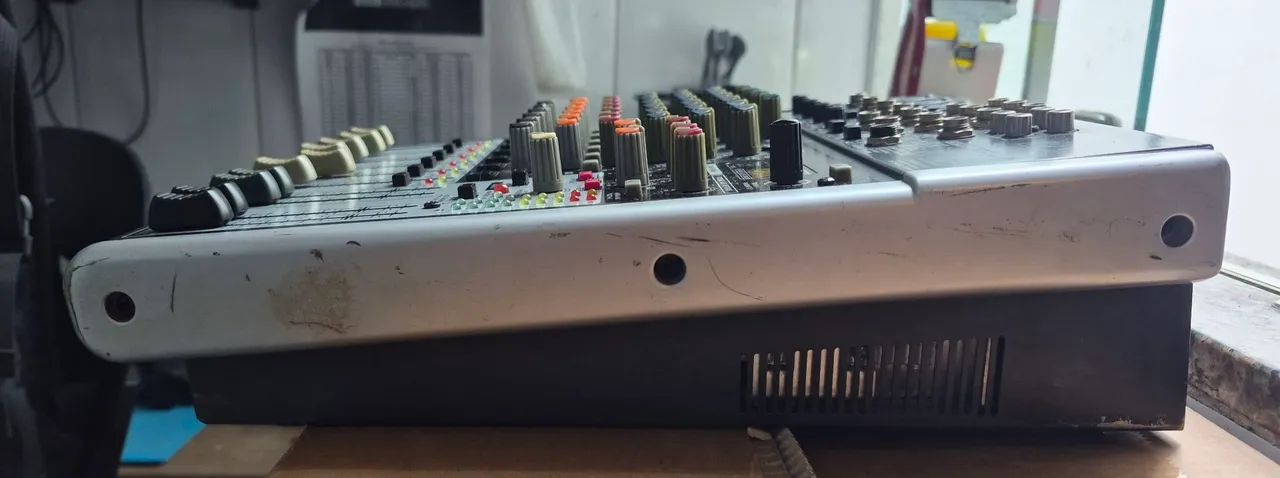 Mesa de som Behringer - Foto 5