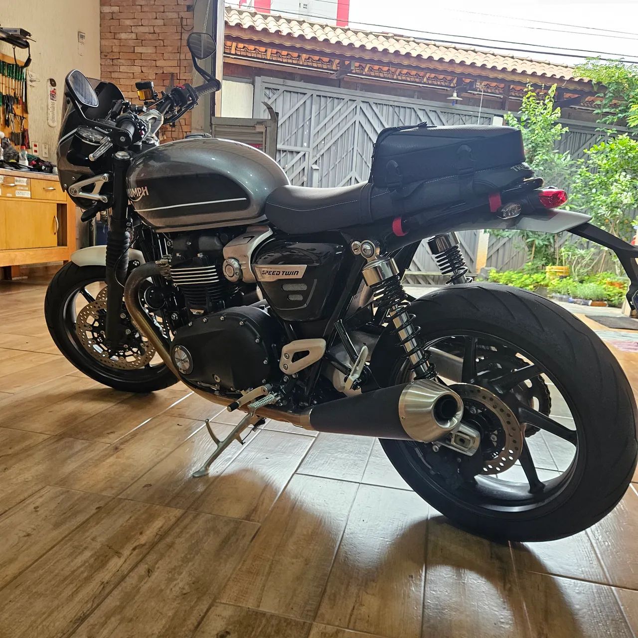 Triumph Speed Twin 1200 - Foto 4