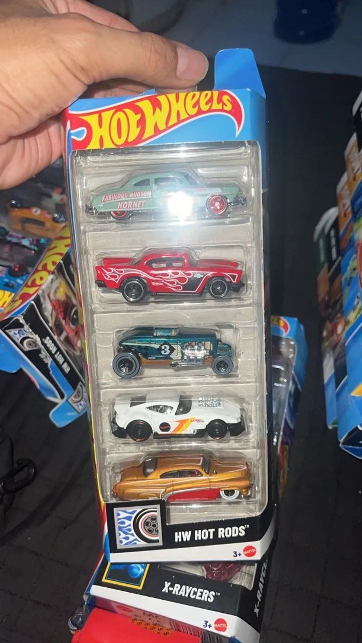 Hotweels kit cm 05 carrinhos R$60 - Foto 4