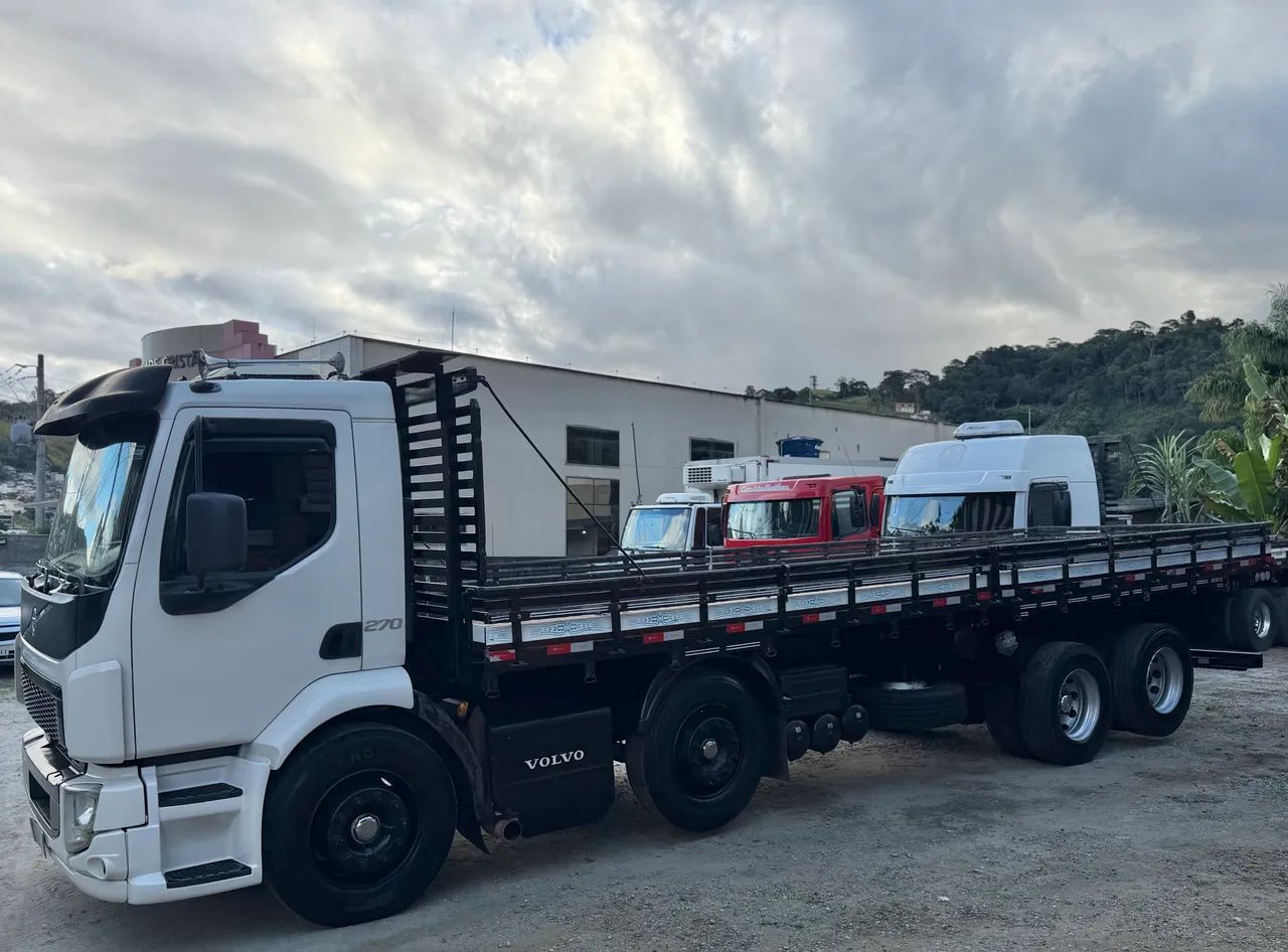 Volvo Vm 270 8x2 2014  - Foto 4