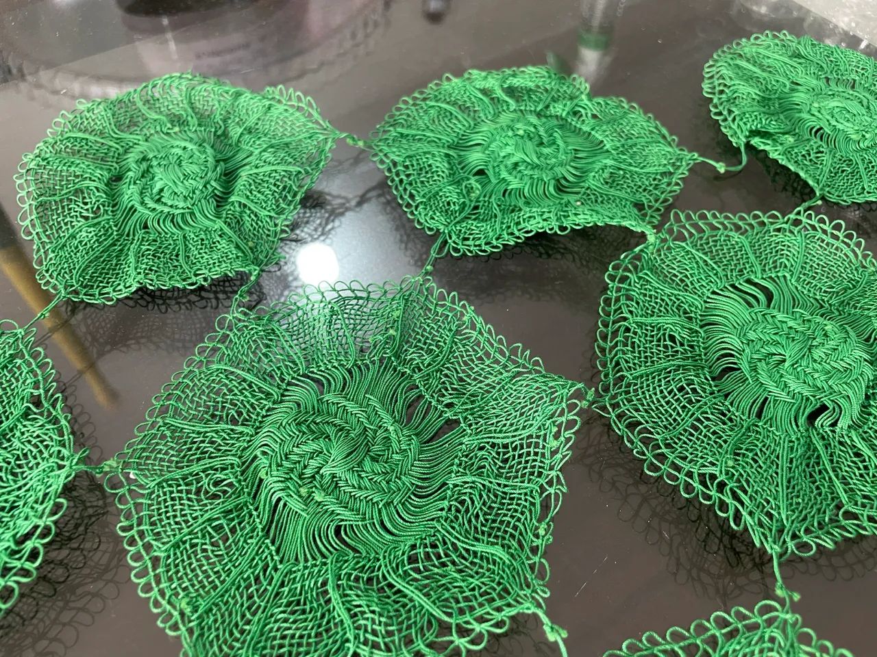 Caminho de Mesa em Renda macramê  Verde - Foto 4