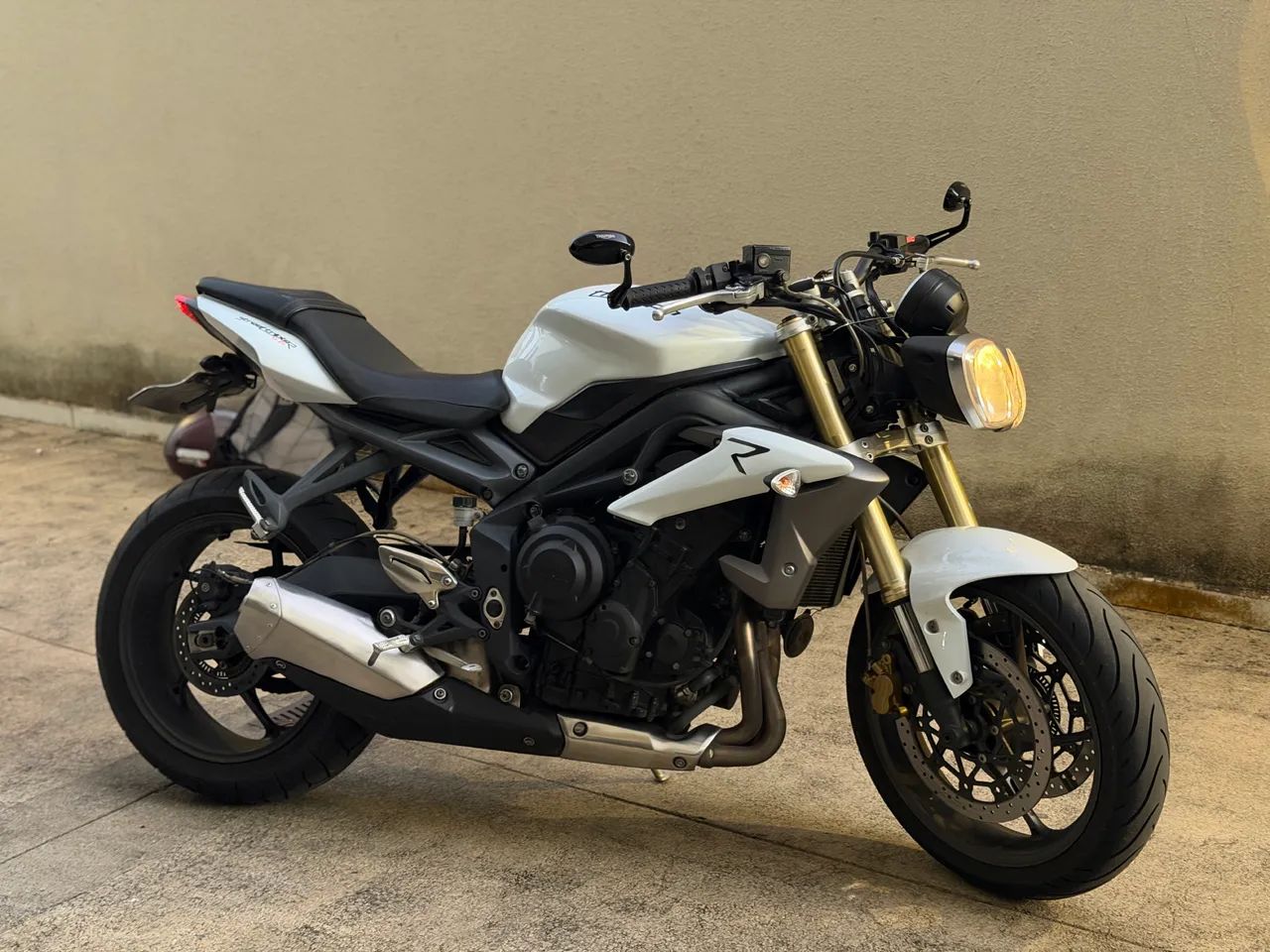 Triumph Triple 675 2014 - 1432320283 | OLX