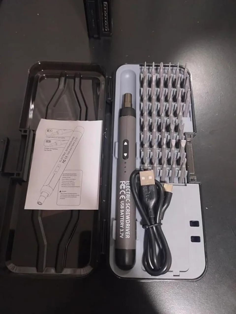 Parafusadeira Elétrica para manutenção de celular e notebook.