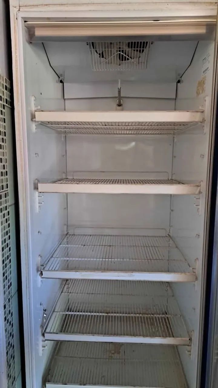 Refrigerador Expositor Freezer vertical de vidro da Metalfrio - Foto 2