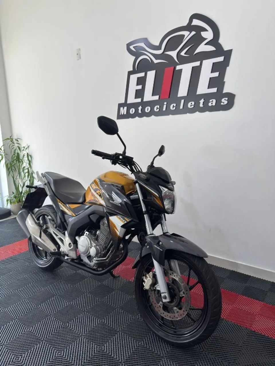 CB 250F Twister ABS 2020 Dourada - Foto 5
