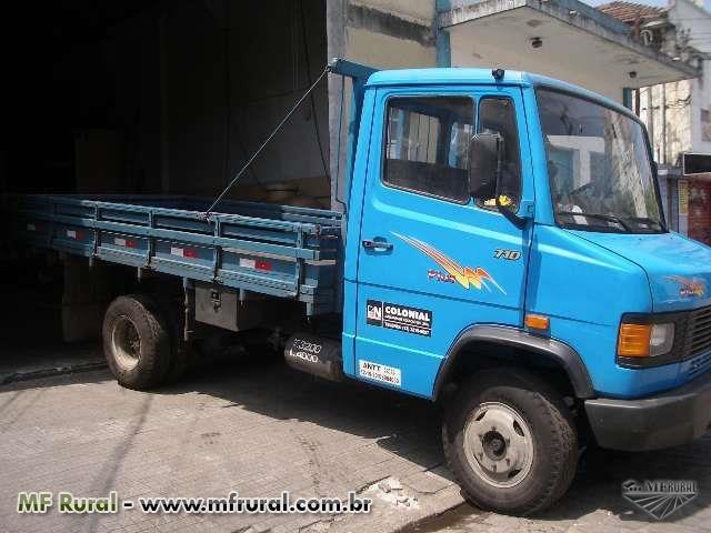 Caminhão Mercedes Bens 710 Carroceria