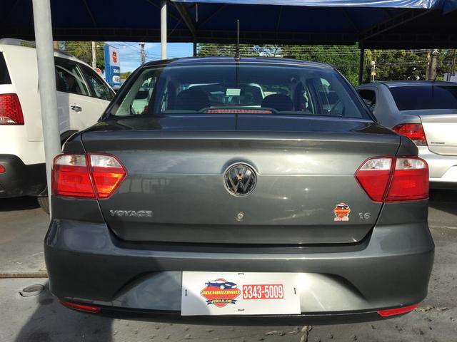VW Voyage Trendline 1.6 2014 - Foto 5