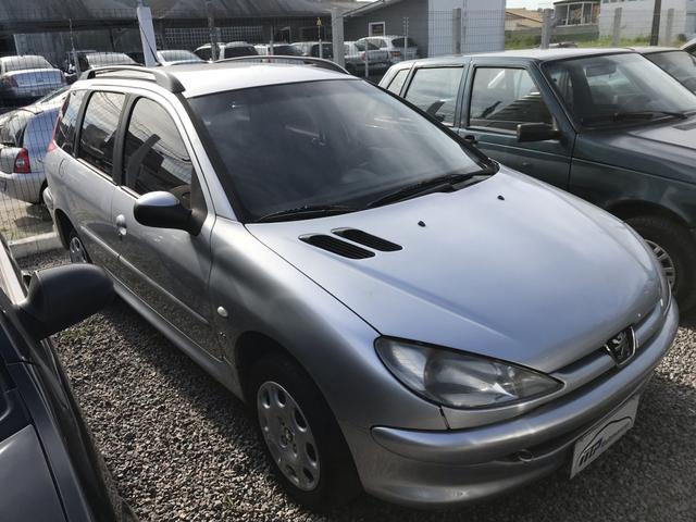 Peugeot sw 206 1.4 completo menos ar - Foto 2
