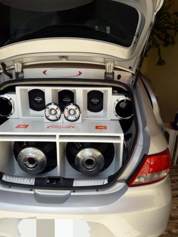 Som automotivo
