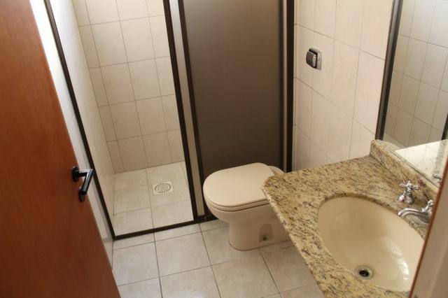 18317 - Apartamento com 3 dormitórios, sendo 1 suíte - 95 m²Centro - Foto 5