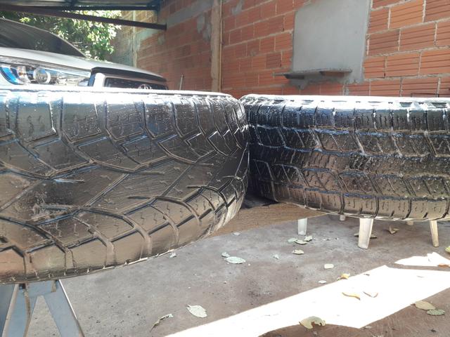 Vendo pneu para caminhonete aro 265/65.17 - Foto 2