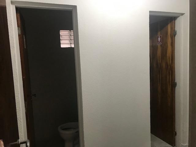 Alugo imóvel com 650m2 na R. Pinto Madeira 437 em frente a unimed - Foto 13
