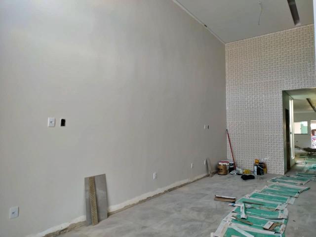 Moderna!!! 03 suítes, closet, lavabo e escritório! 500M² de lote - Foto 3
