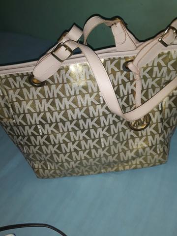 Bolsa de marca .estou vendendo por 40 reais - Foto 2