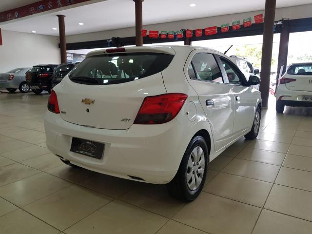 GM - Onix Joy 1.0 18/19 - Troco e Financio! - Foto 5