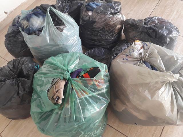 Roupas para bazar
