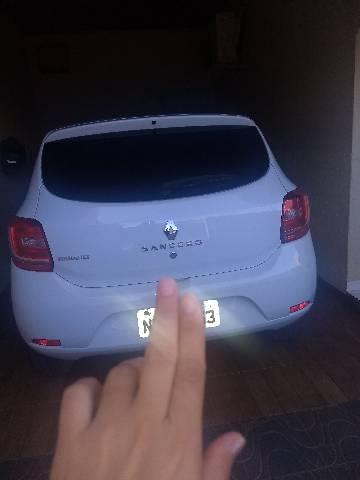Vendo Sandero Authent 1.0 - Foto 2
