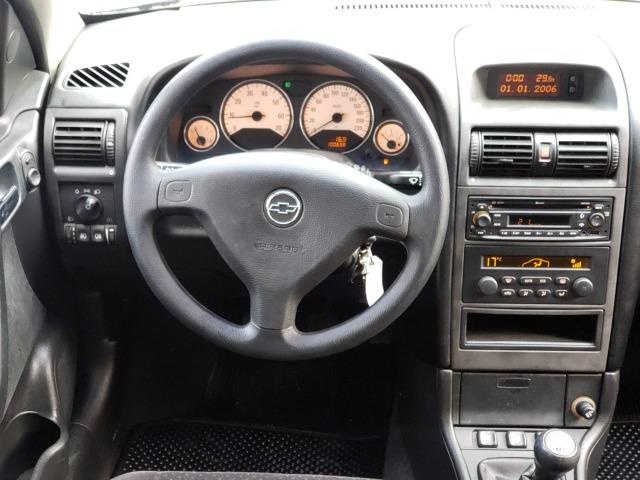 Astra hatch Advantage 2.0 manual - muito novo com GNV - Foto 18