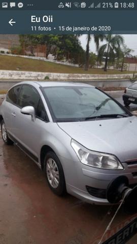 Carro ,Citroen C4 pego moto