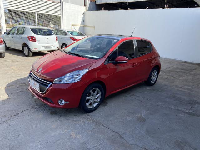 Peugeot 208 - Foto 3