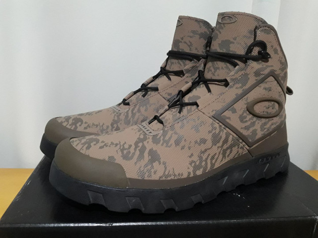 oakley mid camo