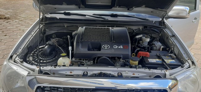 Toyota Hilux SRV 2011 automática Muito Nova!! - Foto 17