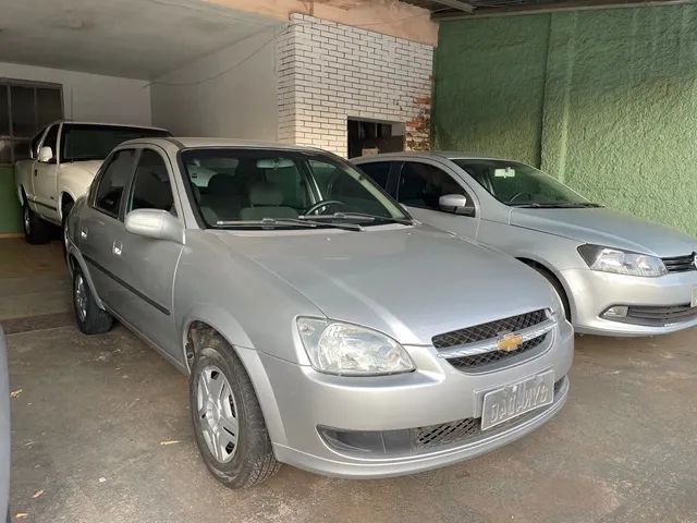 Chevrolet Classic 2015 em Anápolis - Usados e Seminovos