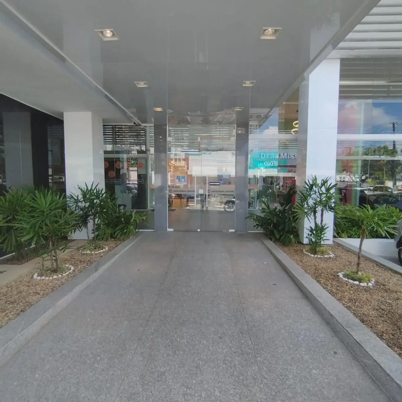 Alugo Ponto/ Restaurante/ Bar / Lanchonetes - Av Efigênio Sales - Foto 10