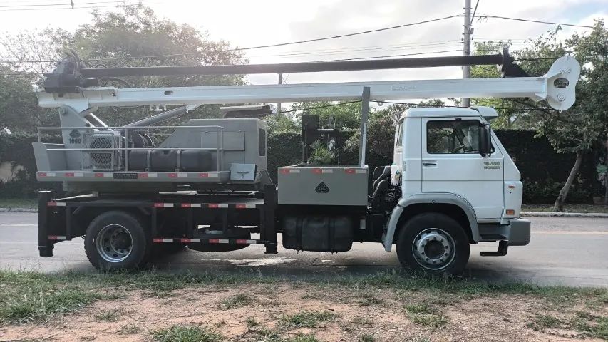 VW 15.180 Worker com Perfuratriz Hidráulica BS1000 - Foto 7