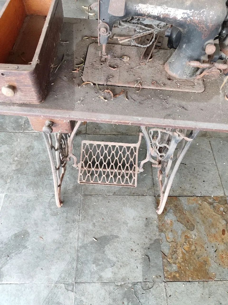 Raridade máquina singer 1950 - Foto 5