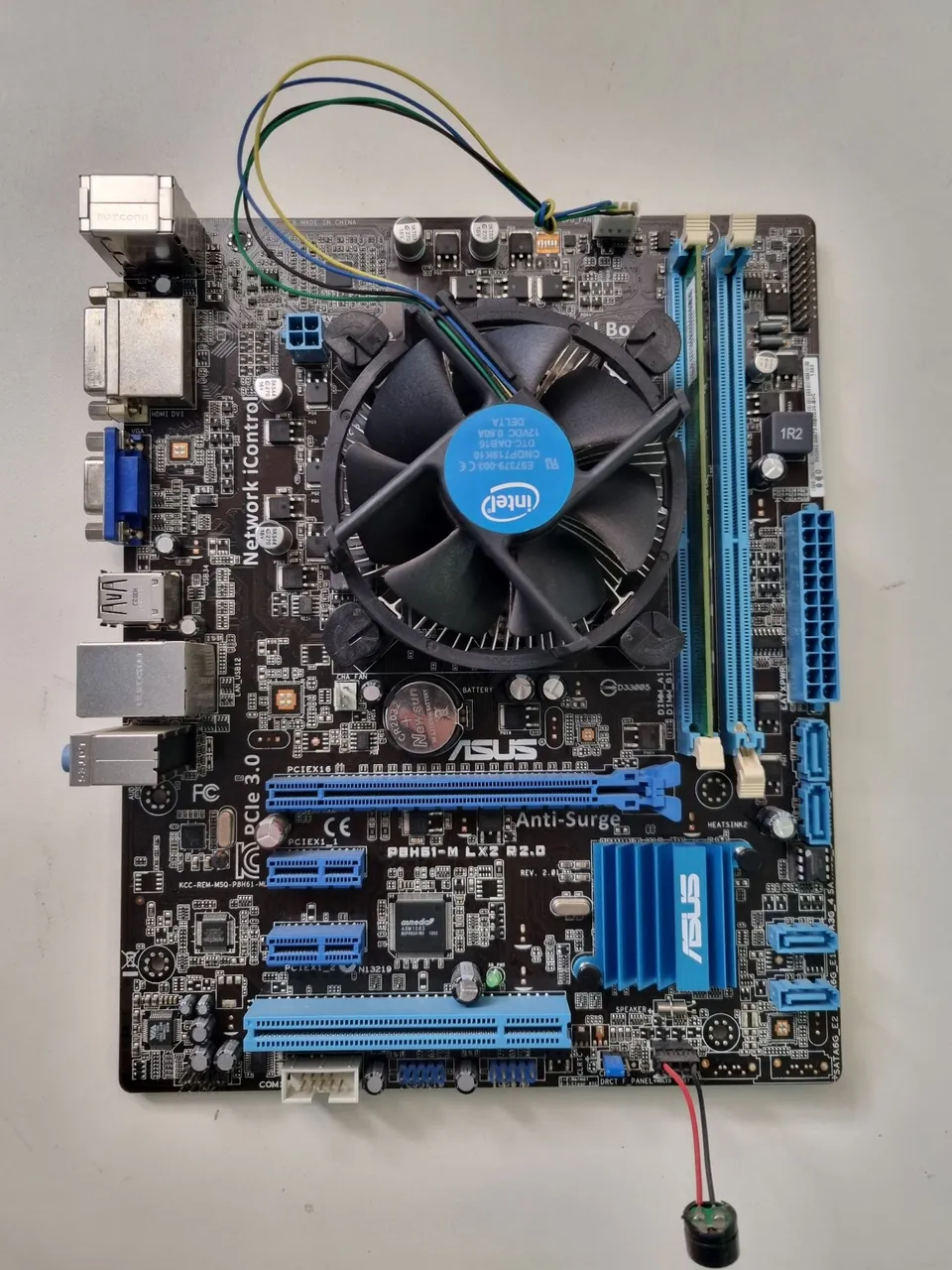 Placa Mãe ASUS PBH61-M com processador e memoria