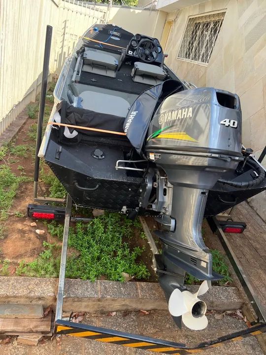 Barco de alumínio com motor e carretinha - Foto 13