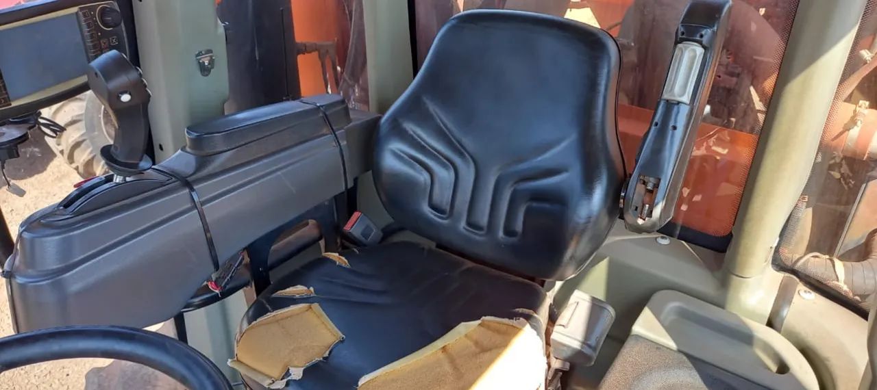 Pulverizador Uniport Jacto 3030 NPK Adubador ano 2019 com 8700 horas, em SP - Foto 3