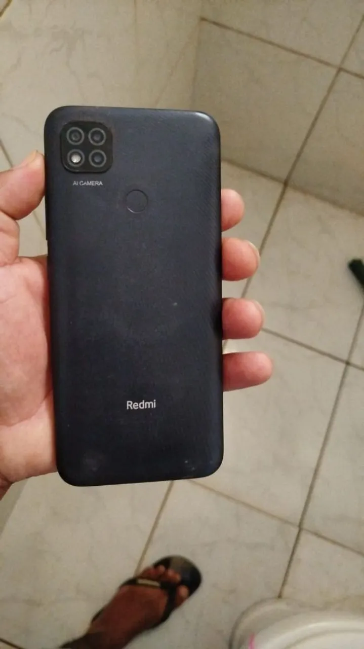 Vendo esse celular bastante conservada