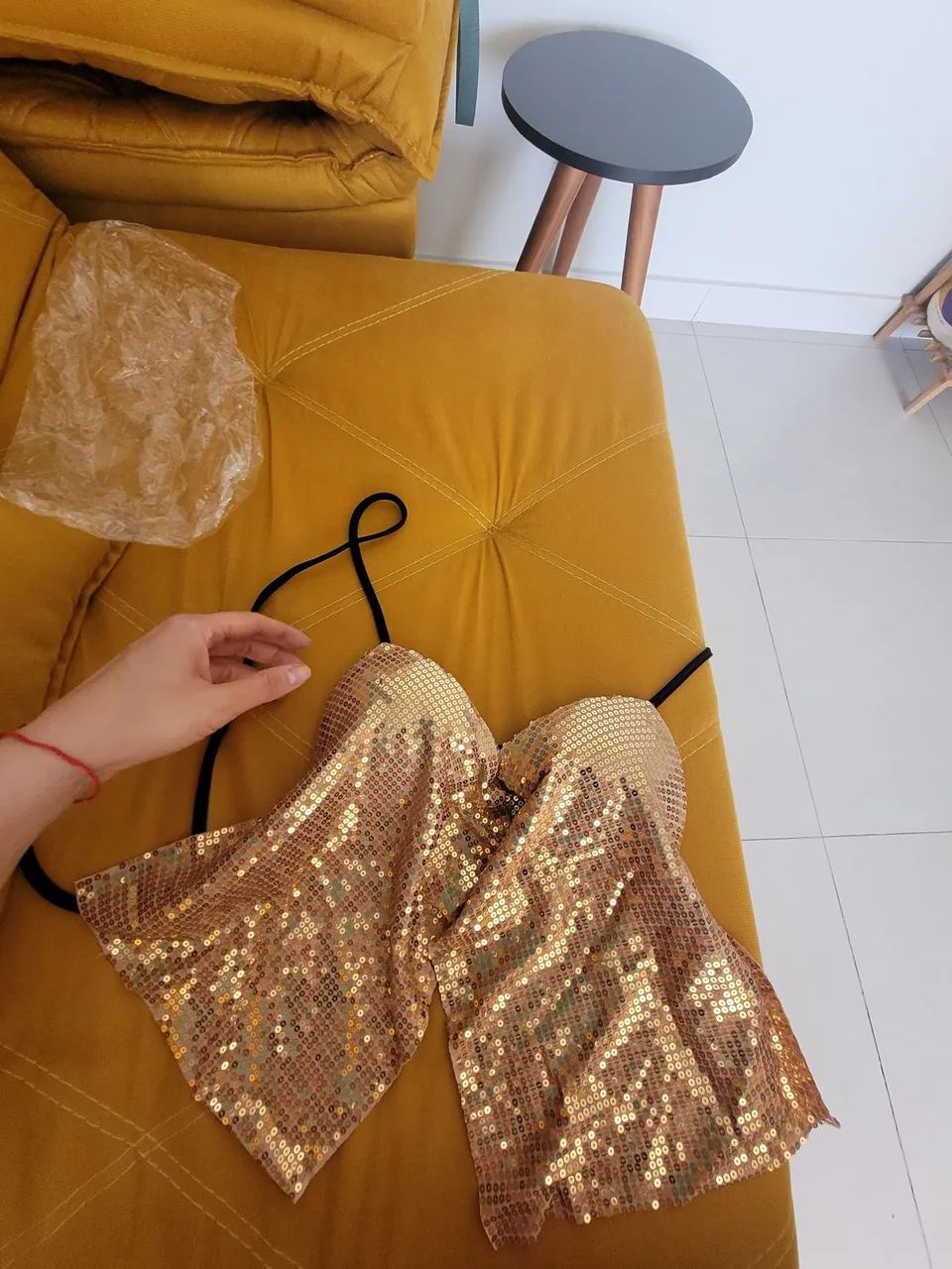 Top de paetê dourado carnaval - Foto 3