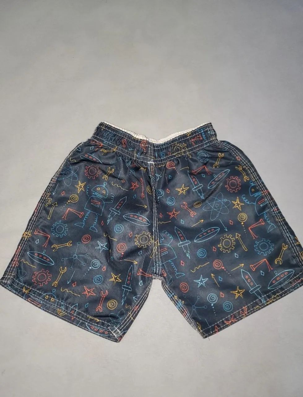 Shorts  Infantil com Estampa de Foguetes