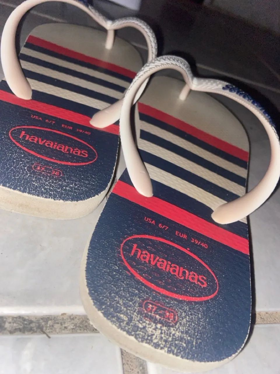 Havaianas - Chinelos Listrados - Foto 3