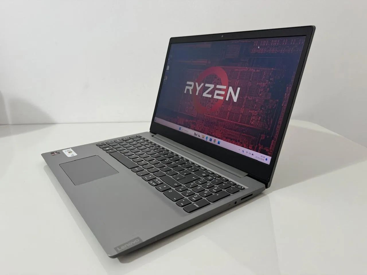 Notebook Gamer Lenovo Ryzen 5 3500U - SSD m.2 256 Gb - 12 GB Ram 