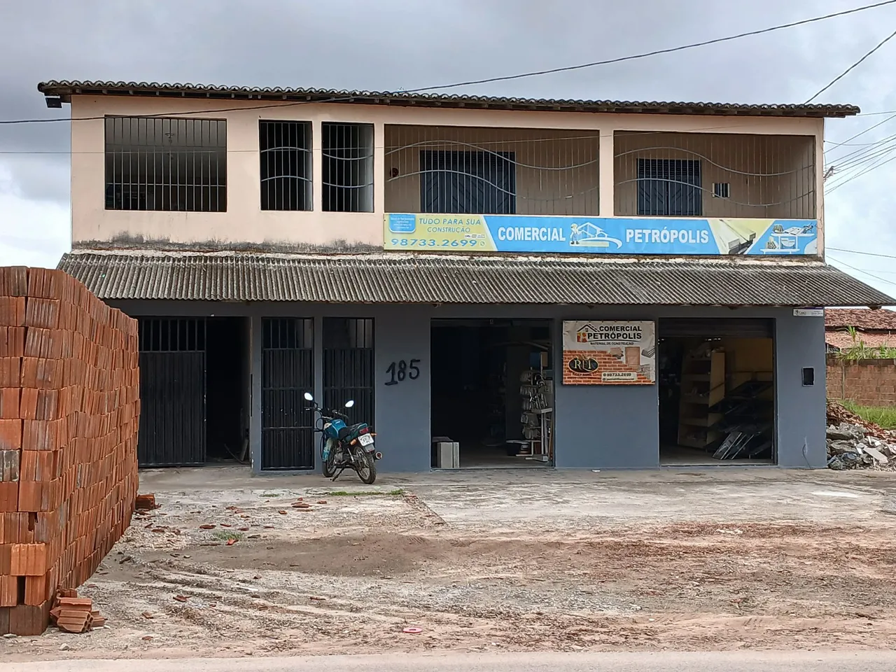 PONTO COMERCIAL + RESIDENCIAL.