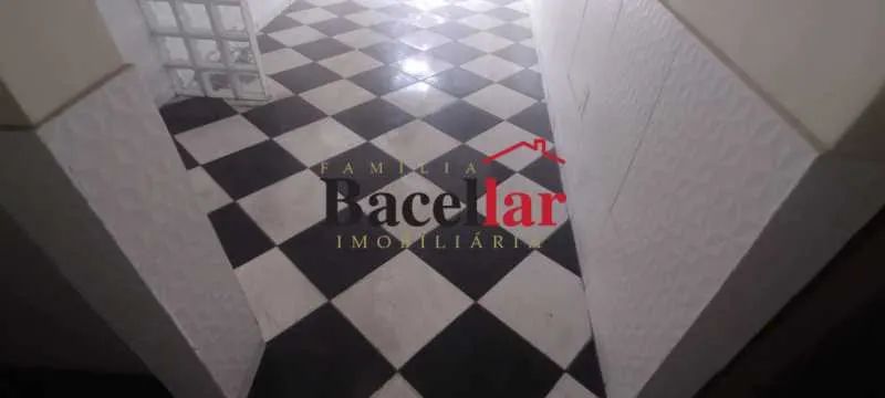 Loja : / Comercial / Pilares