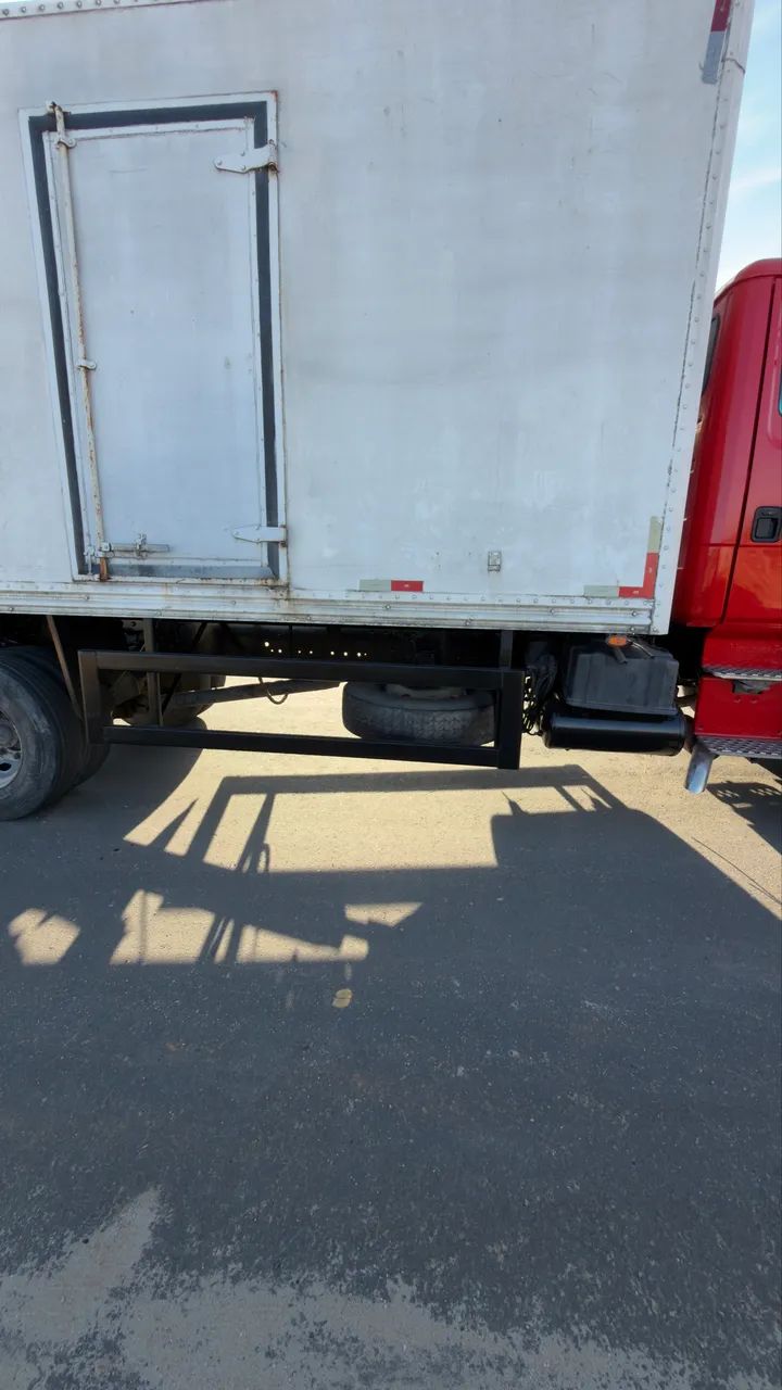  CAMINHÃO MERCEDES-BENZ 1318 BAÚ 2008 - Foto 8