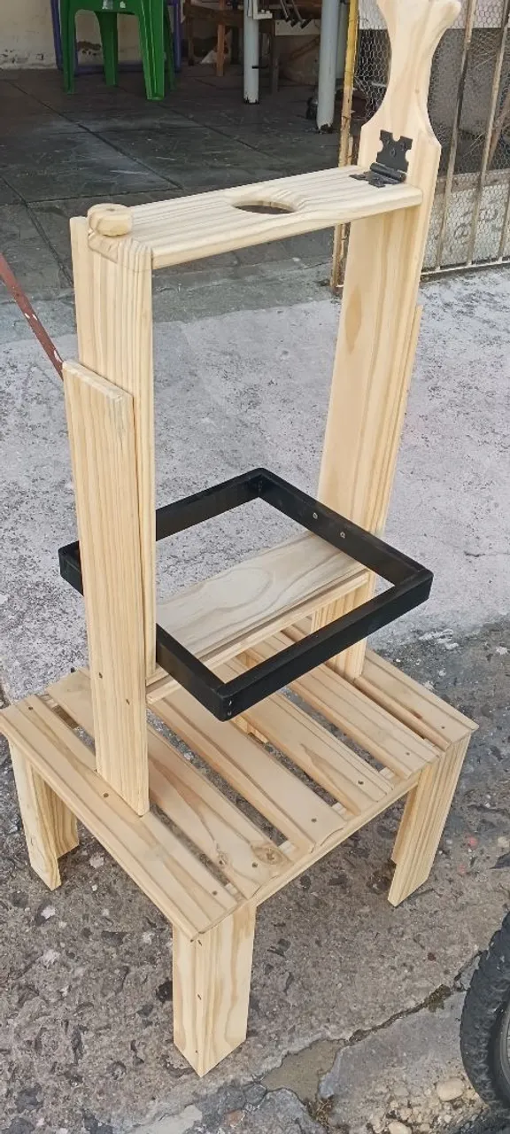 SUPORTE PRA GALÃO DE ÁGUA MINERAL