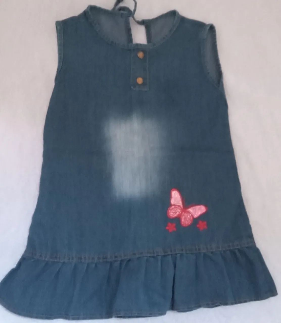 Lote de vestidos infantis