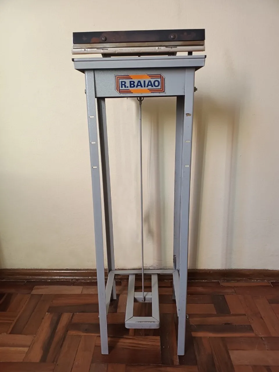 Seladora de Pedal R. Baião para sacos plásticos