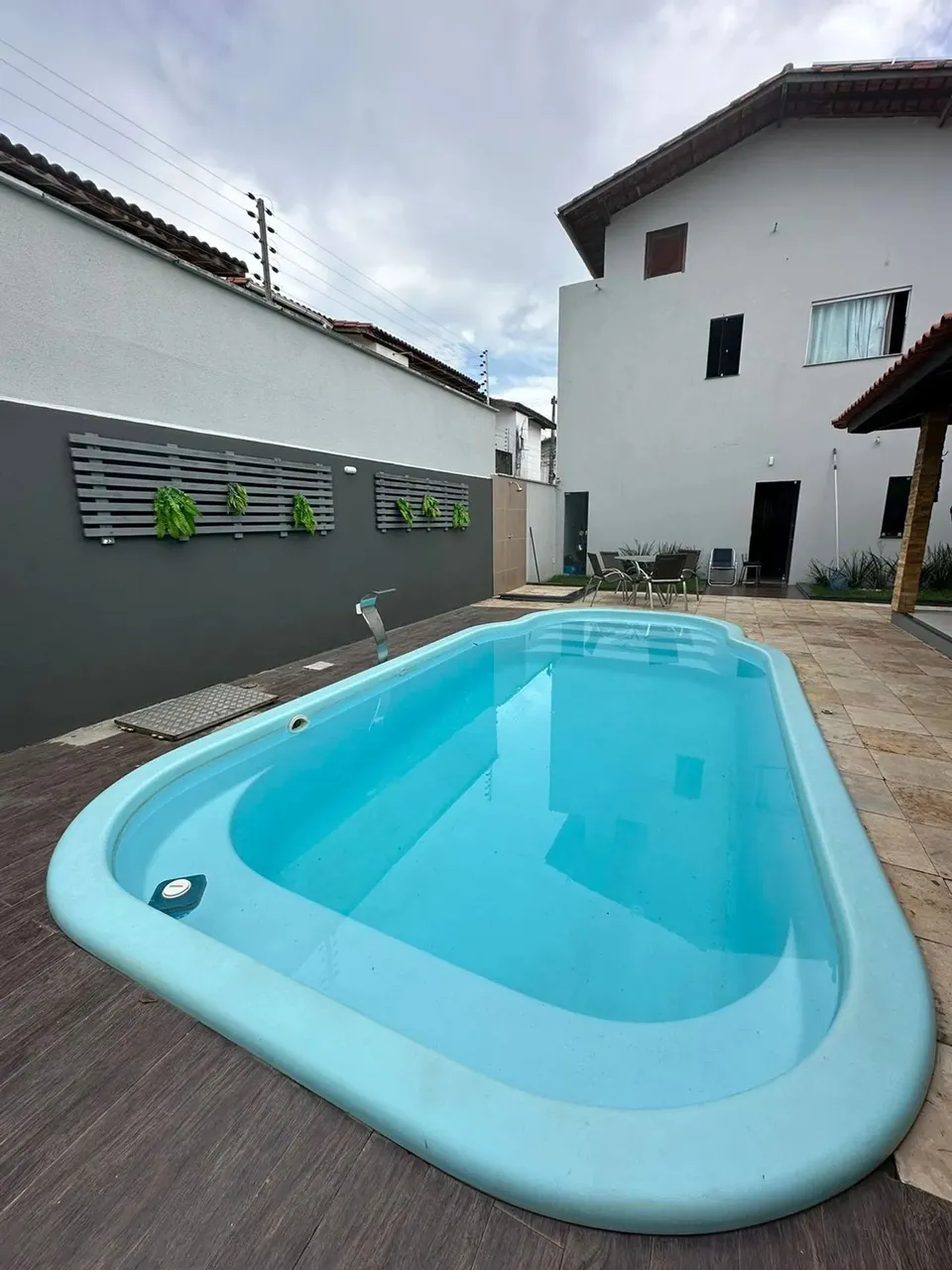 Alugo casa duplex no Araçagy