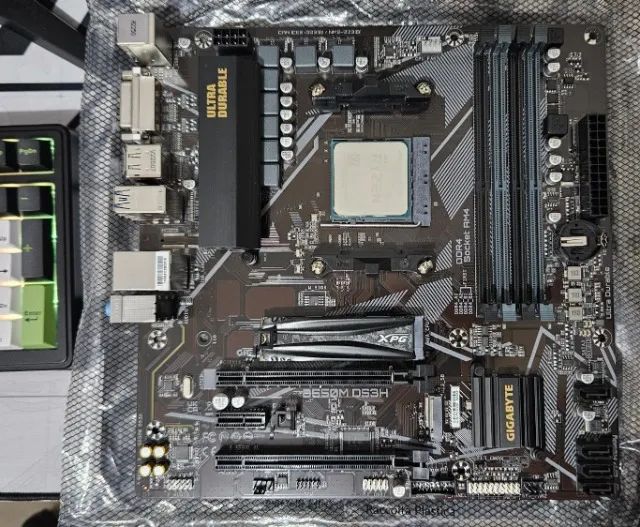 Ryzen 5700x3d, placa mãe B550, 32GB DDR4, SSD 512, Cooler AK400 - Foto 3