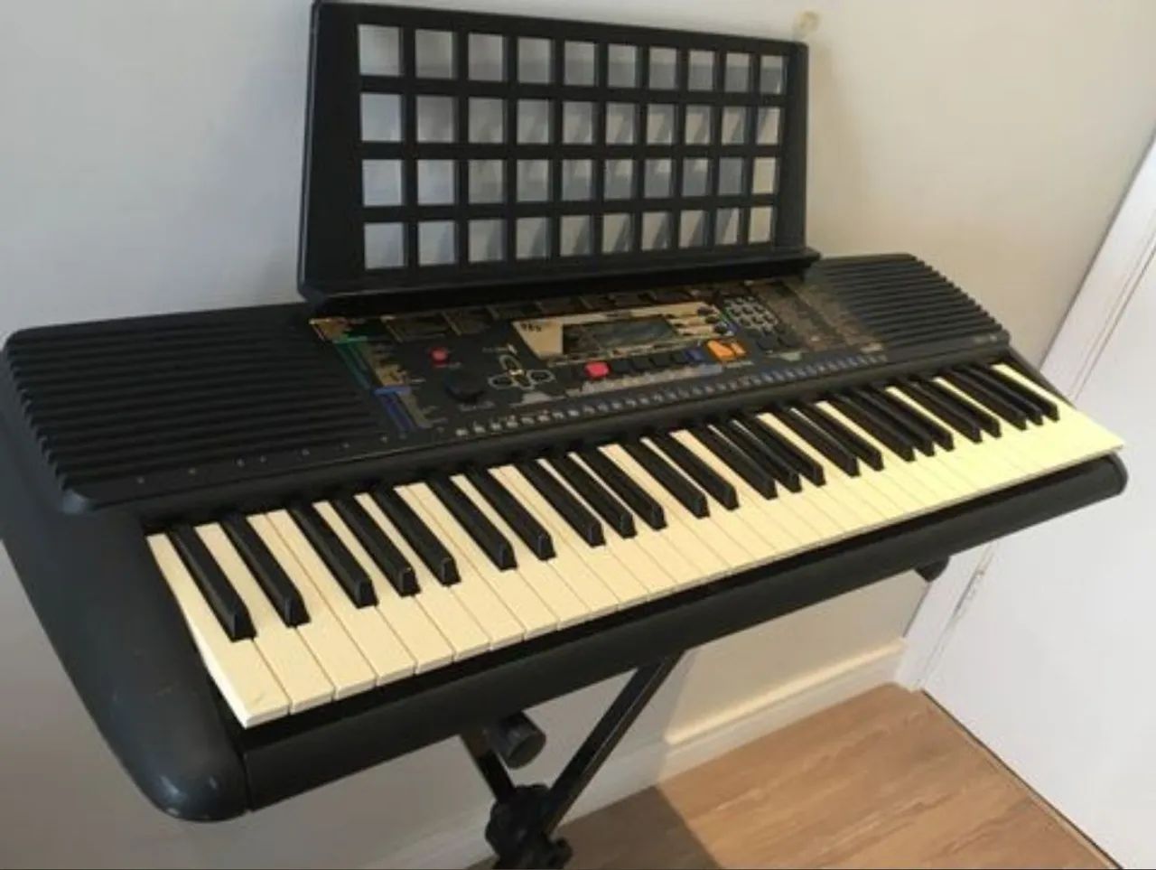 Teclado Yamaha PSR-B20 Totalmente Funcional - Foto 2