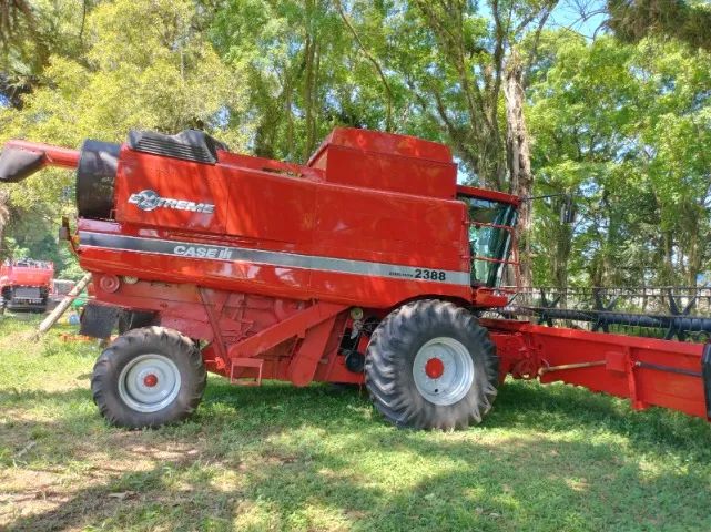 Colheitadeira Case IH - 2388 Axial, 25 pés. Fabricac?a?o 2002 - Foto 6