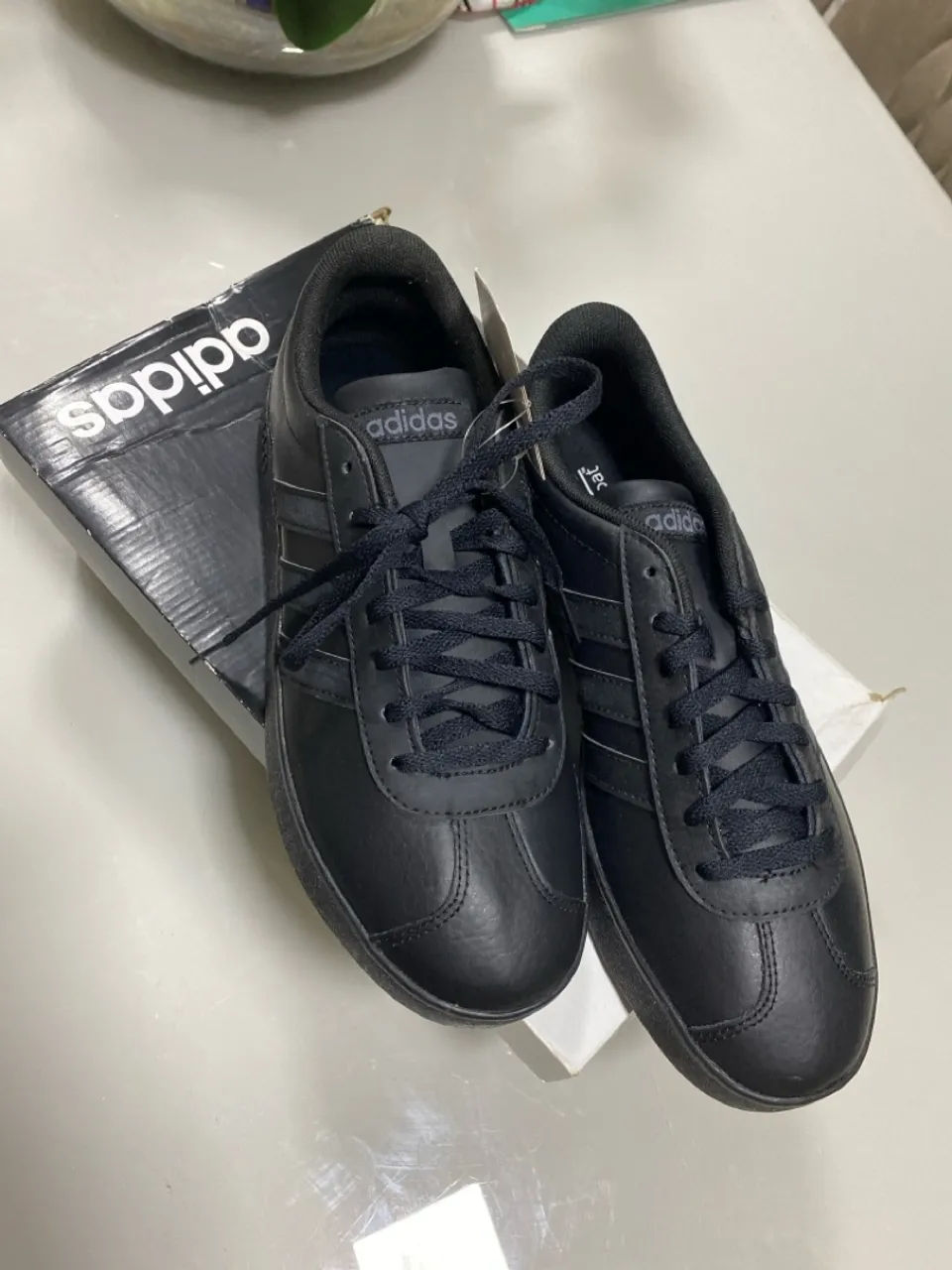 Adidas Court Black - Novo!