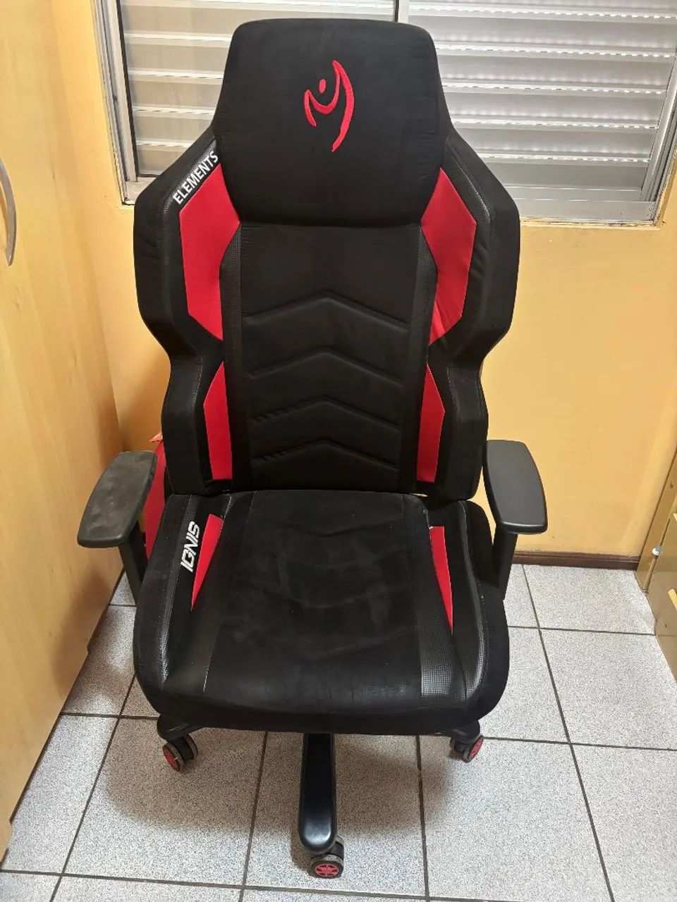 Cadeira Gamer Elements Magna Ignis - Preta e Vermelha